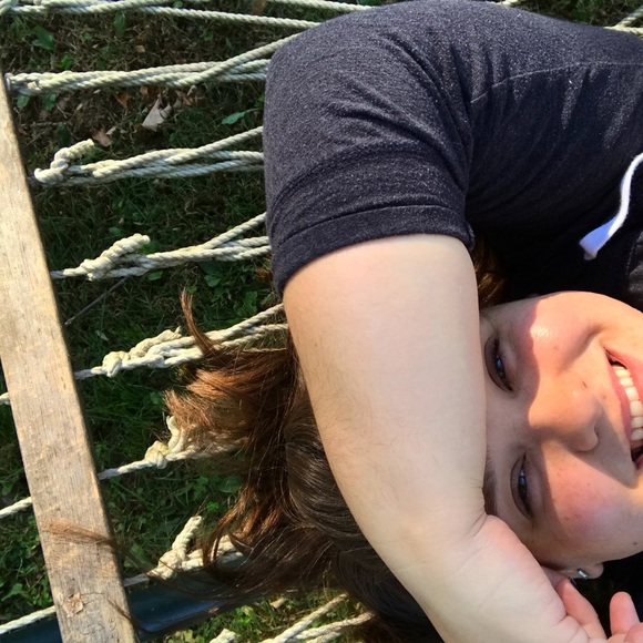 Meet your Posher, Carolyn - Picture 2 of 7